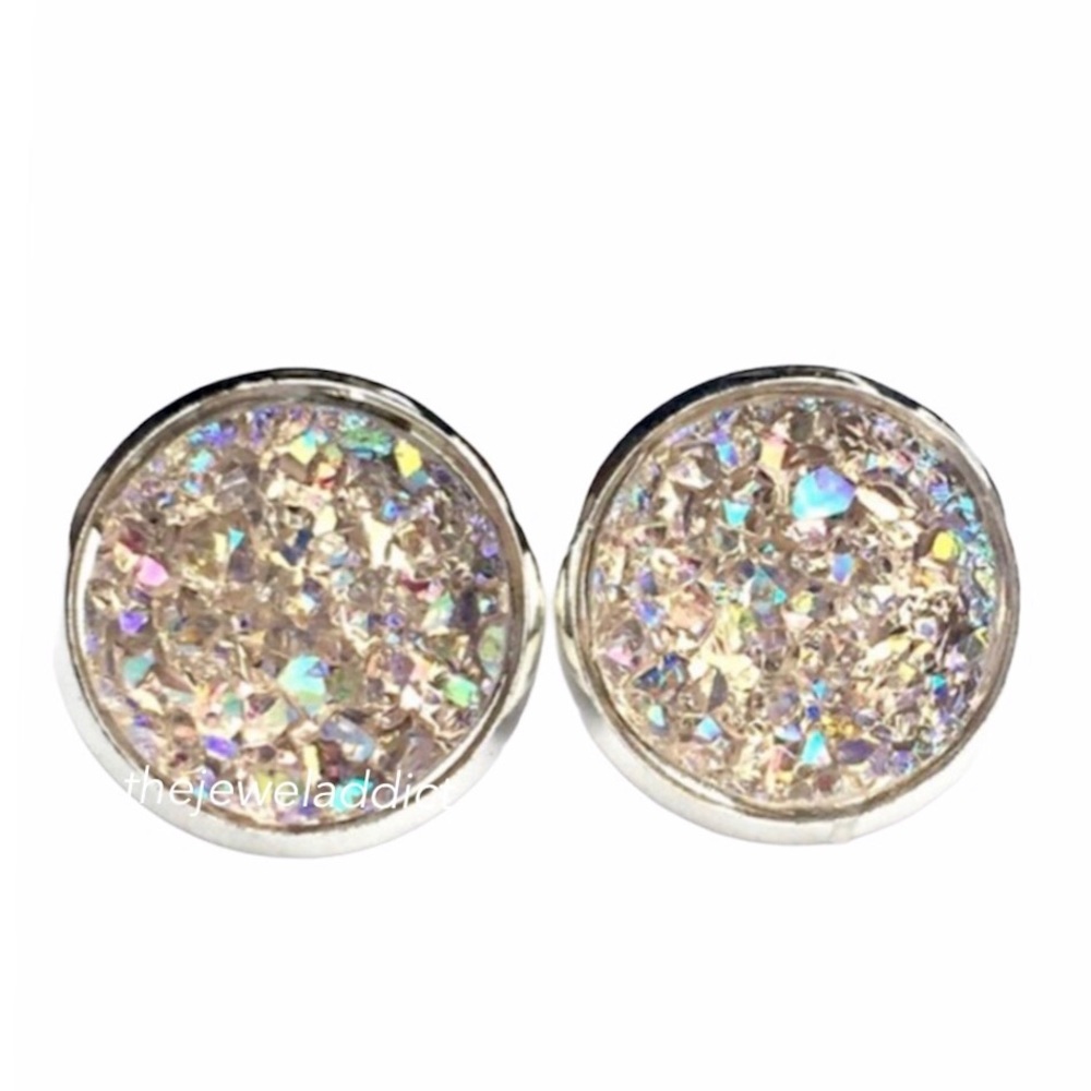 3 for 15🎀light champagne Crystal faux Druzy studs
